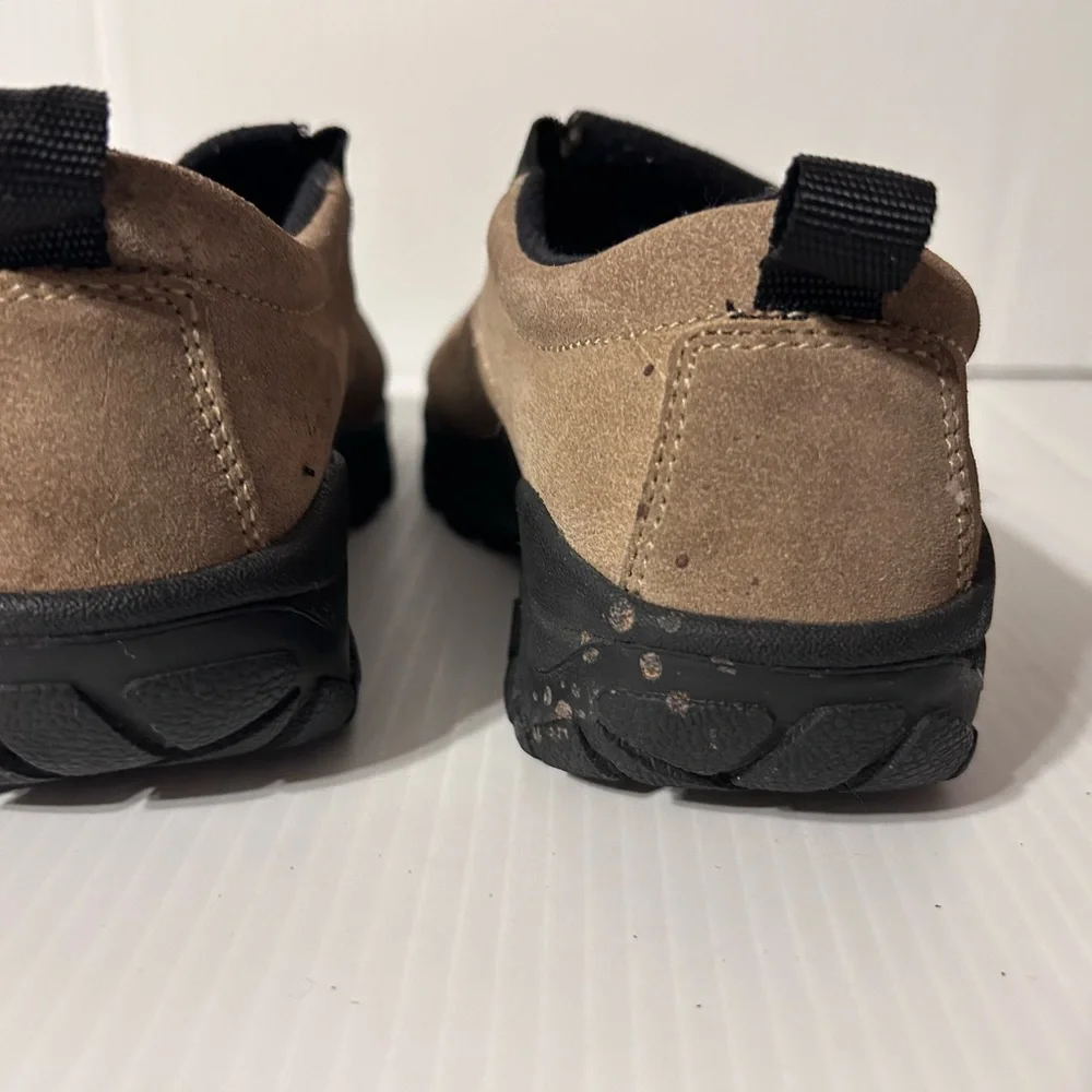 Lands’ End brown suede slip on moc shoe kids boys size 5 M